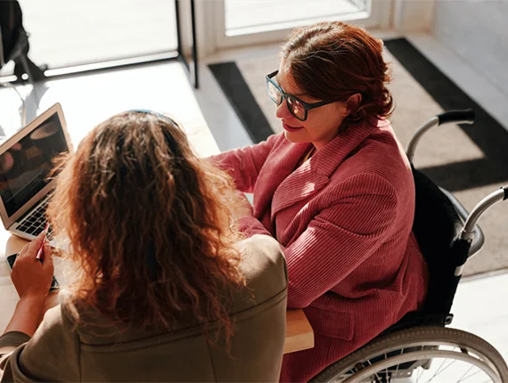 Bell's NSS nurse providing in‑home support to a client